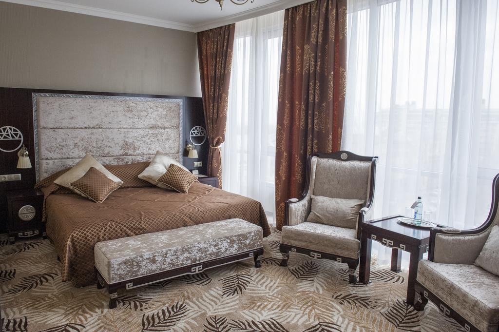Hotel Sevan Plaza Rostov-on-Don Room photo